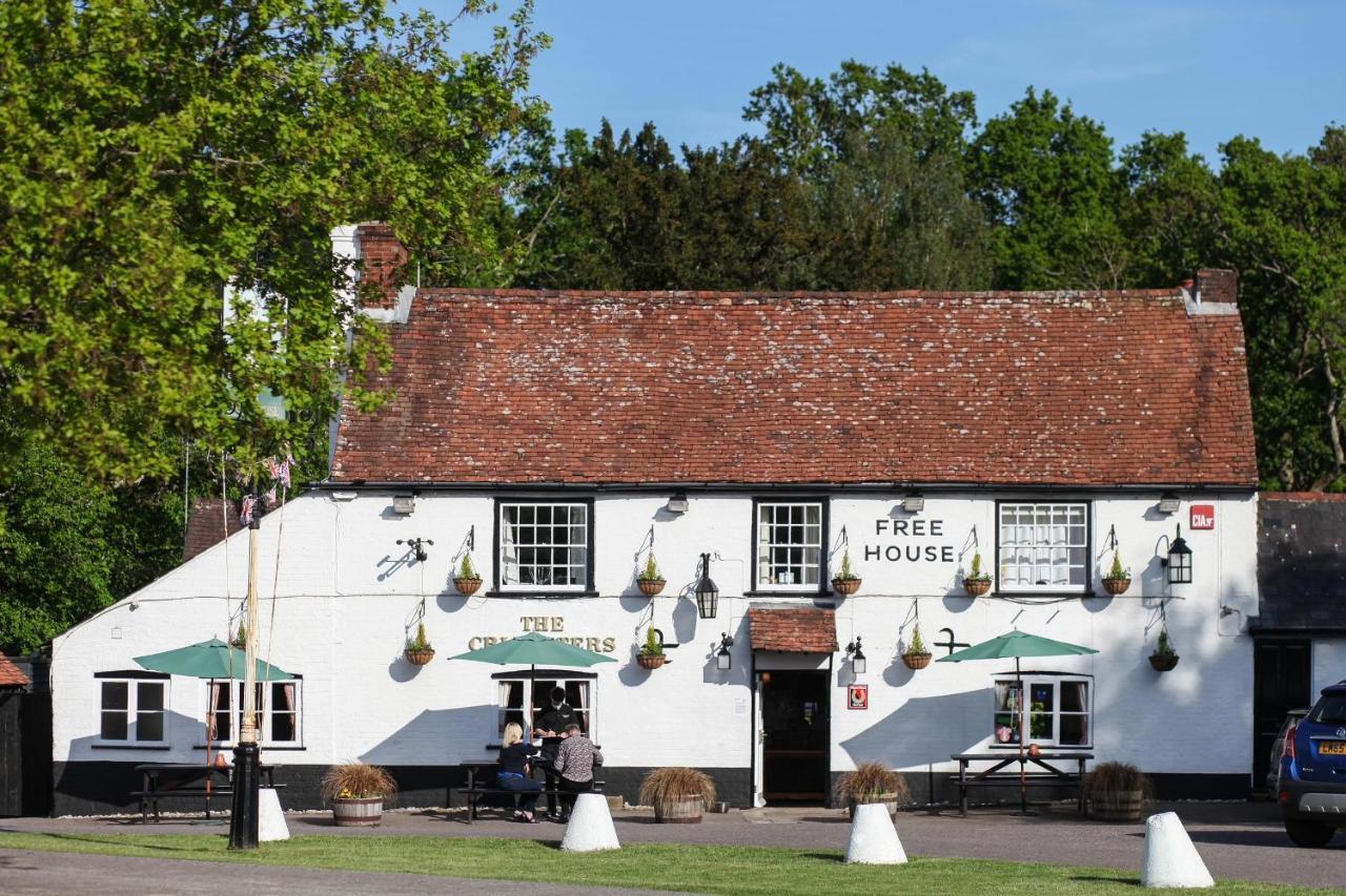 The Cricketers Arms Hotel Петуърт Екстериор снимка